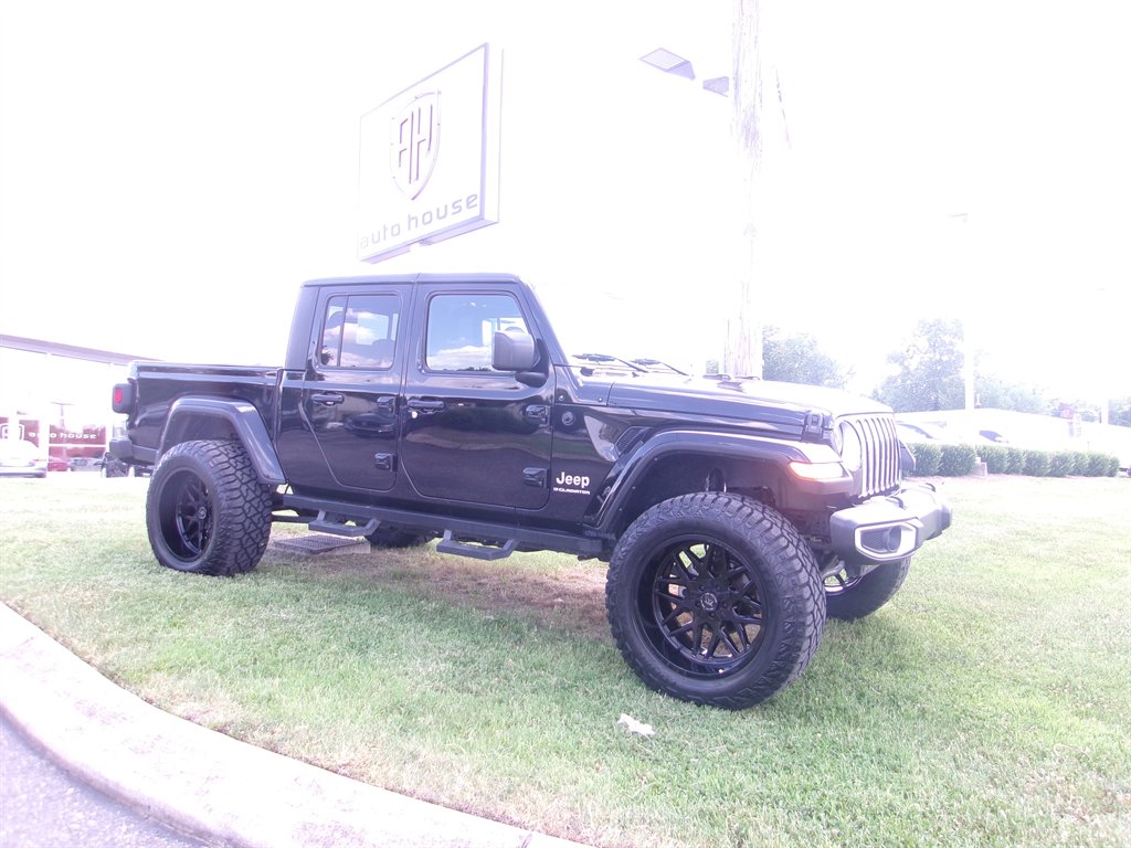 2023 Jeep Gladiator