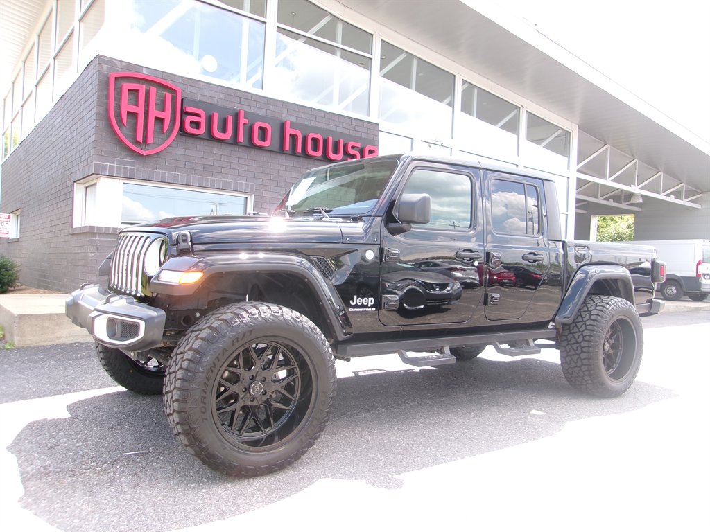2023 Jeep Gladiator Overland