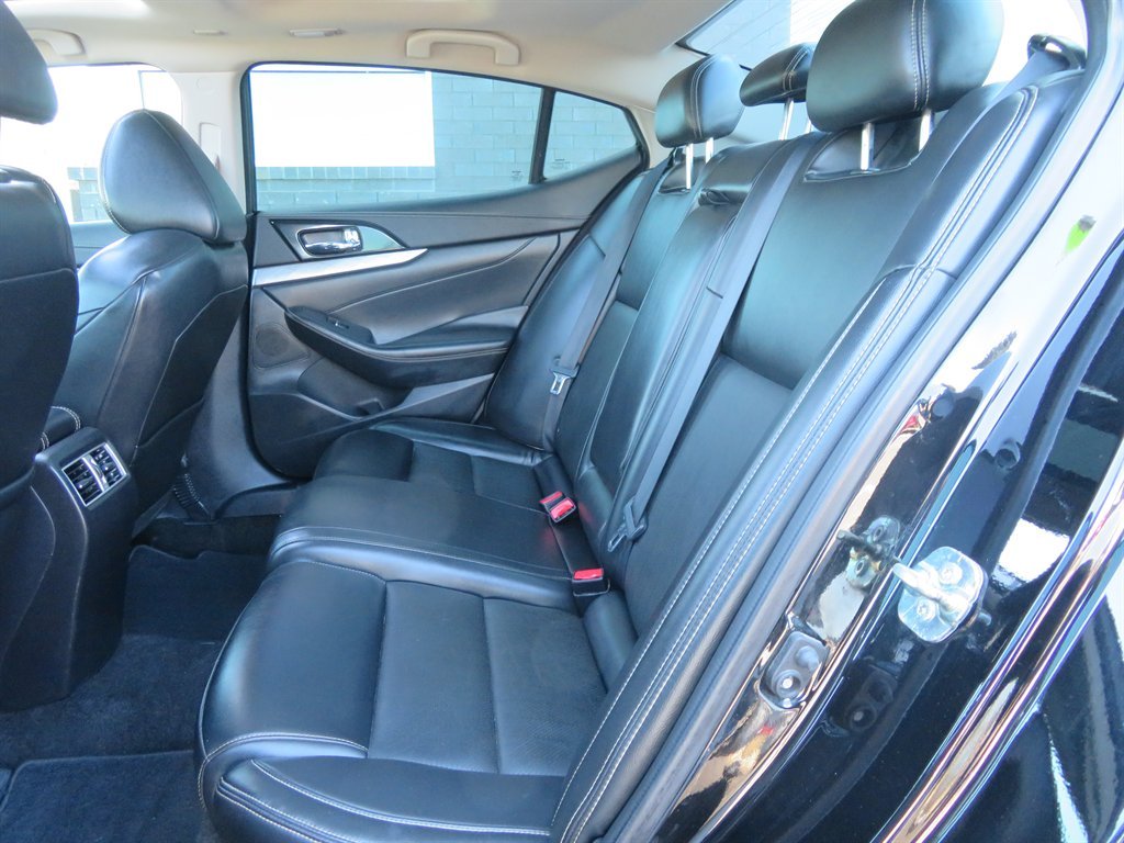 2017 Nissan Maxima