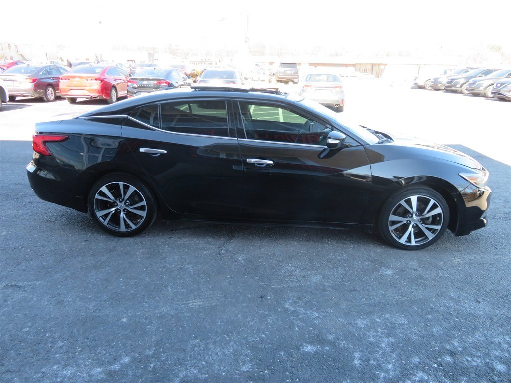 2017 Nissan Maxima