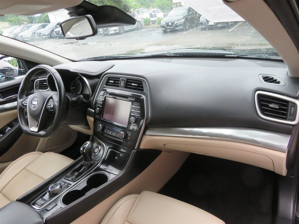 2020 Nissan Maxima