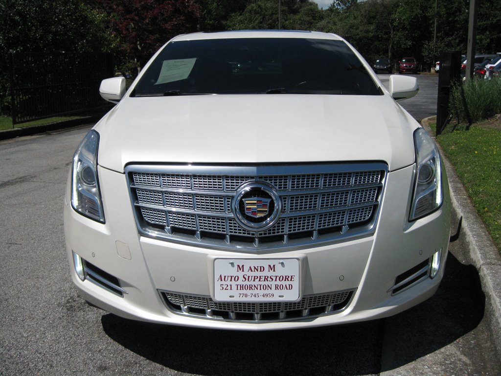 2013 Cadillac XTS Platinum Collection photo