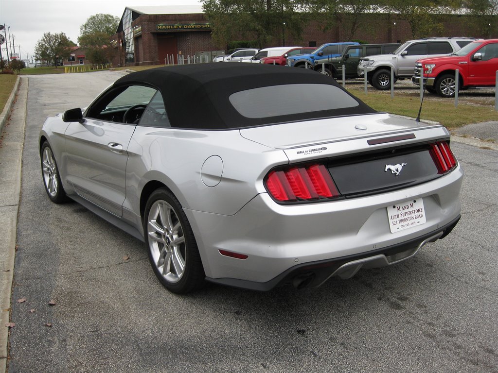 2017 Ford Mustang ECO Premium photo