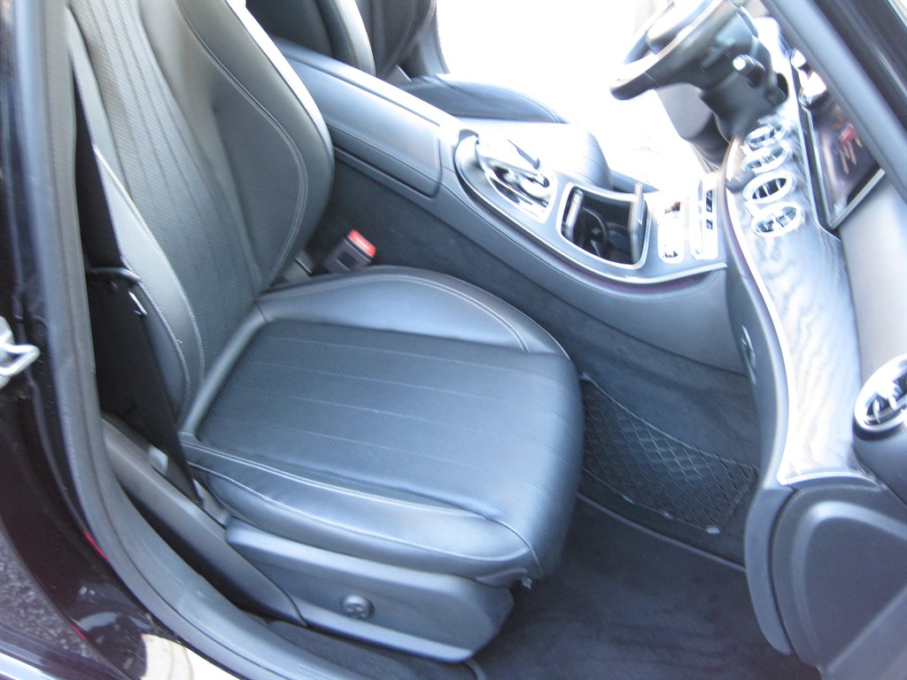 2018 Mercedes-Benz E-Class E300 photo