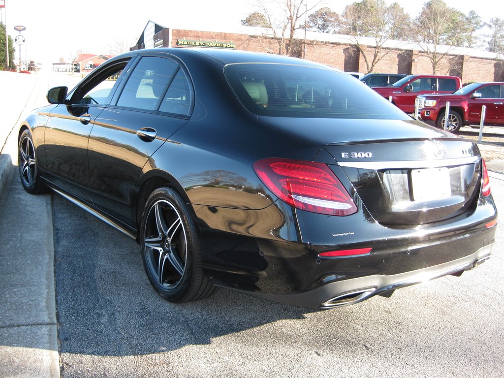 2018 Mercedes-Benz E-Class E300 photo