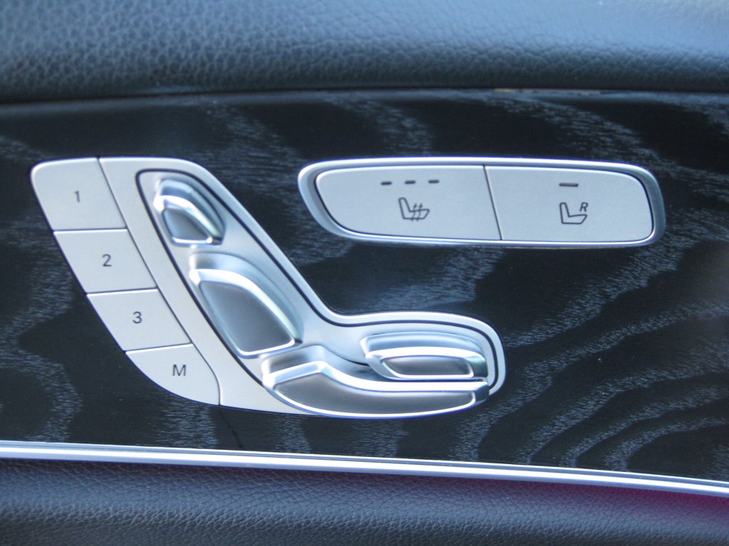 2018 Mercedes-Benz E-Class E300 photo