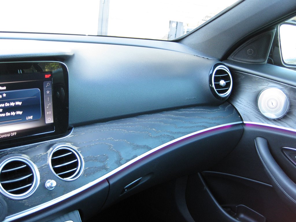 2018 Mercedes-Benz E-Class E300 photo