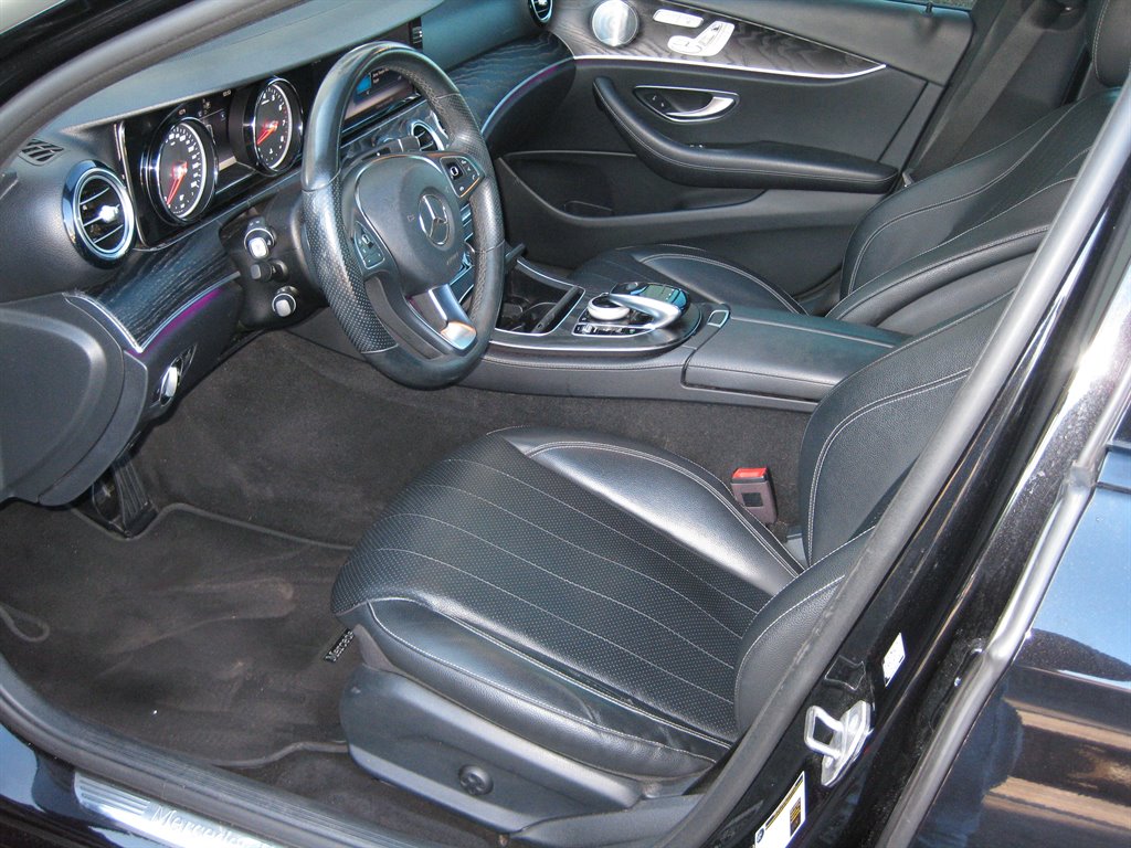 2018 Mercedes-Benz E-Class E300 photo
