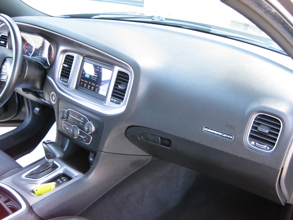 2022 Dodge Charger SXT photo