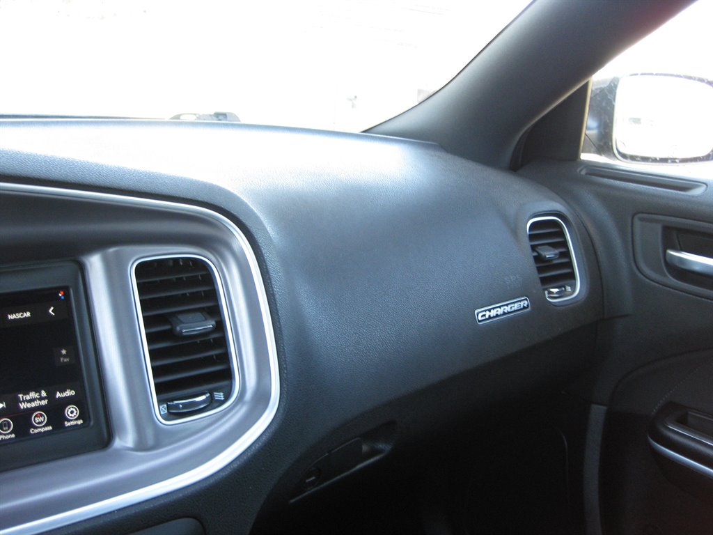2022 Dodge Charger SXT photo
