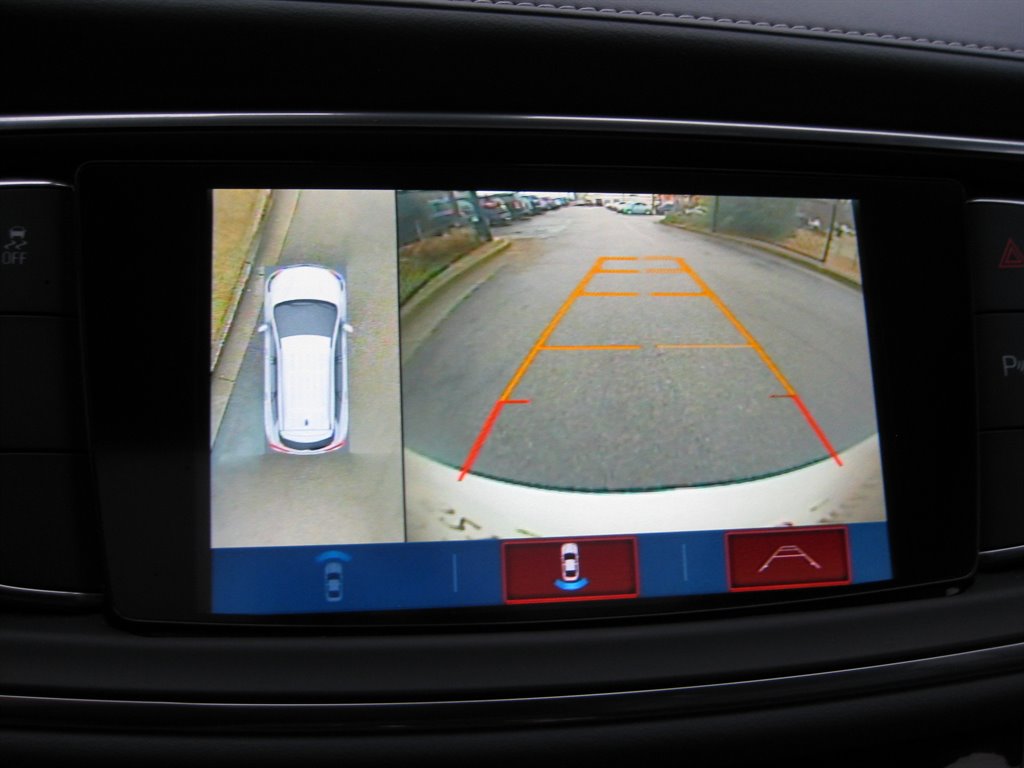 2019 Buick Enclave Essence With Navigat photo