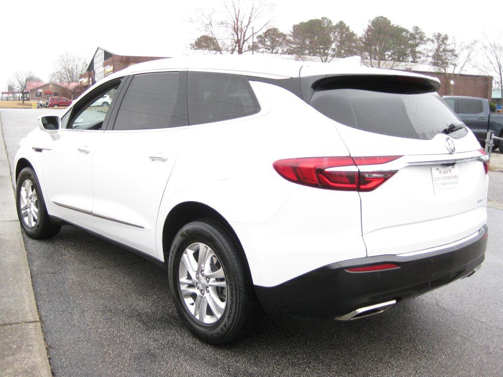 2019 Buick Enclave Essence With Navigat photo