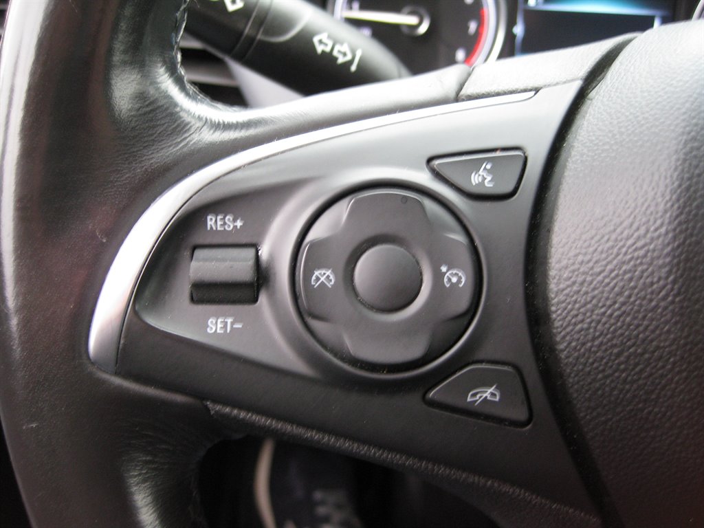 2019 Buick Enclave Essence With Navigat photo