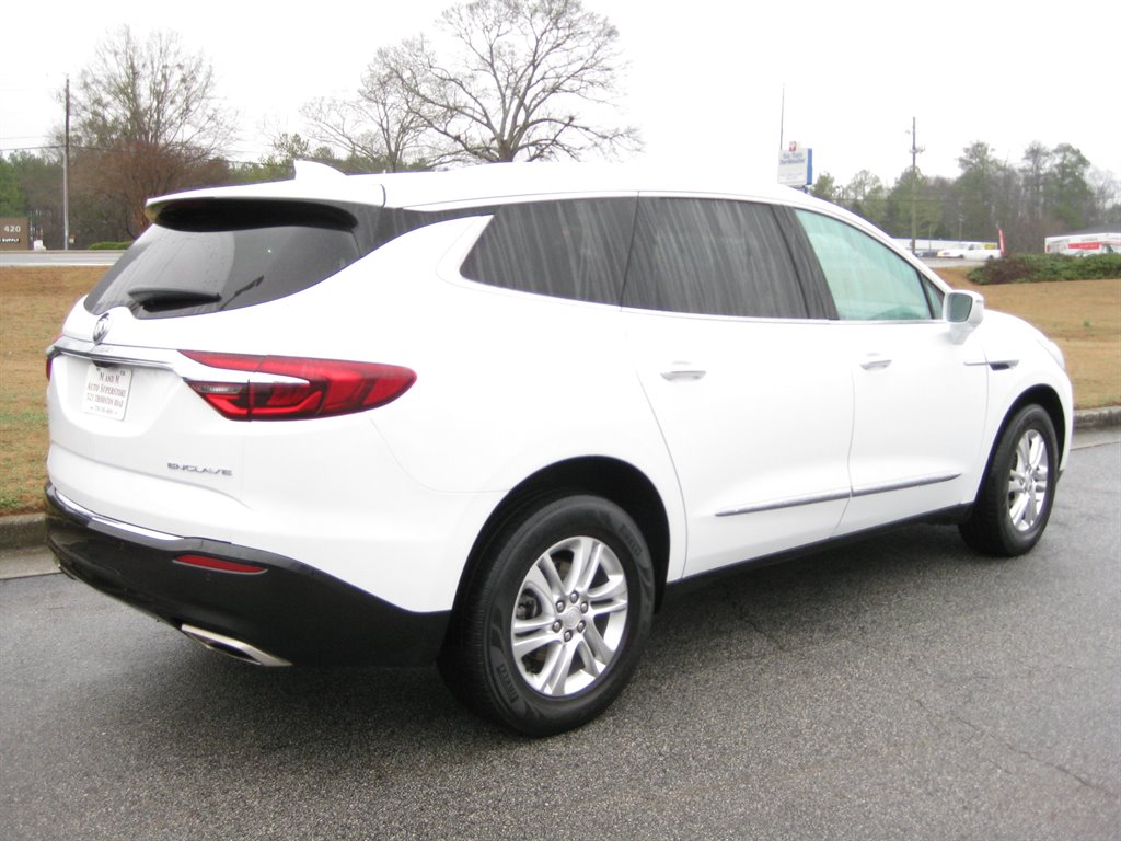 2019 Buick Enclave Essence With Navigat photo