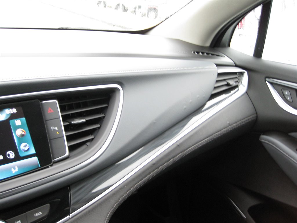 2019 Buick Enclave Essence With Navigat photo
