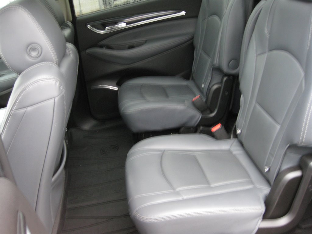 2019 Buick Enclave Essence With Navigat photo