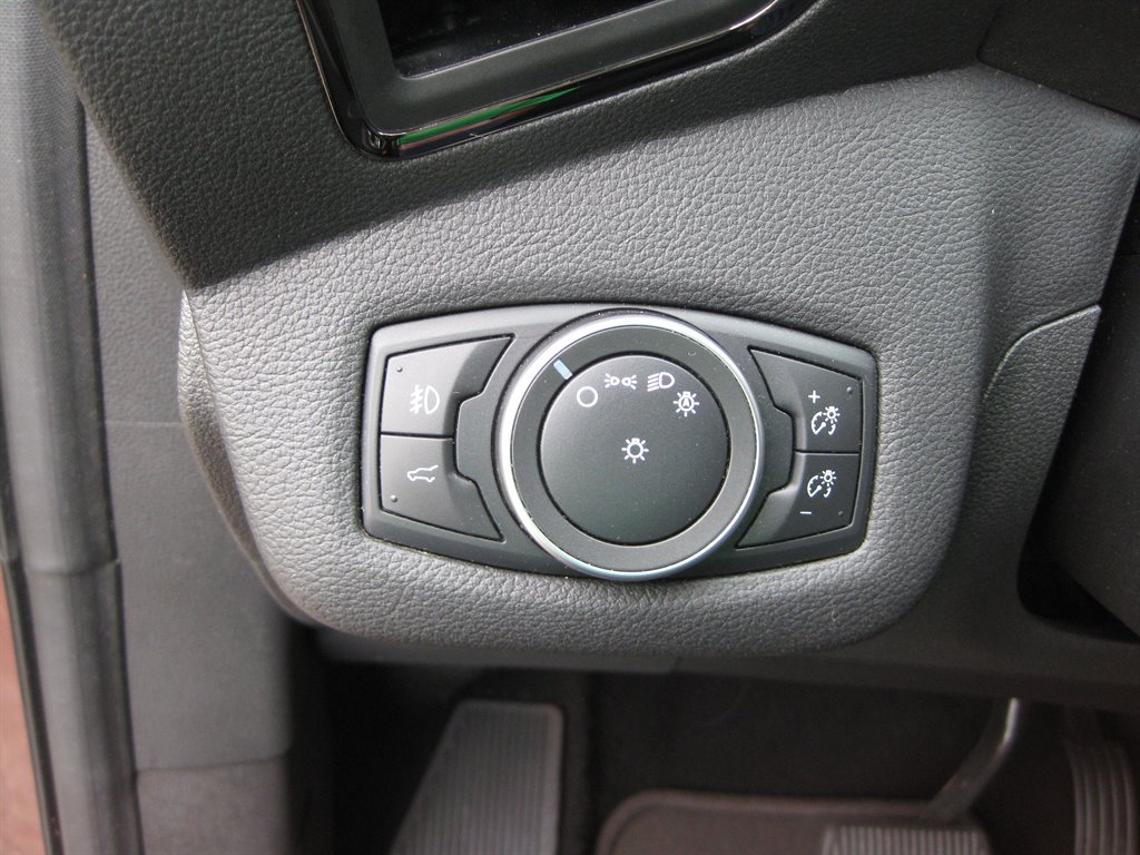 2018 Ford Escape SEL photo