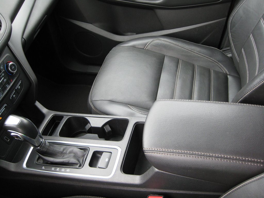 2018 Ford Escape SEL photo