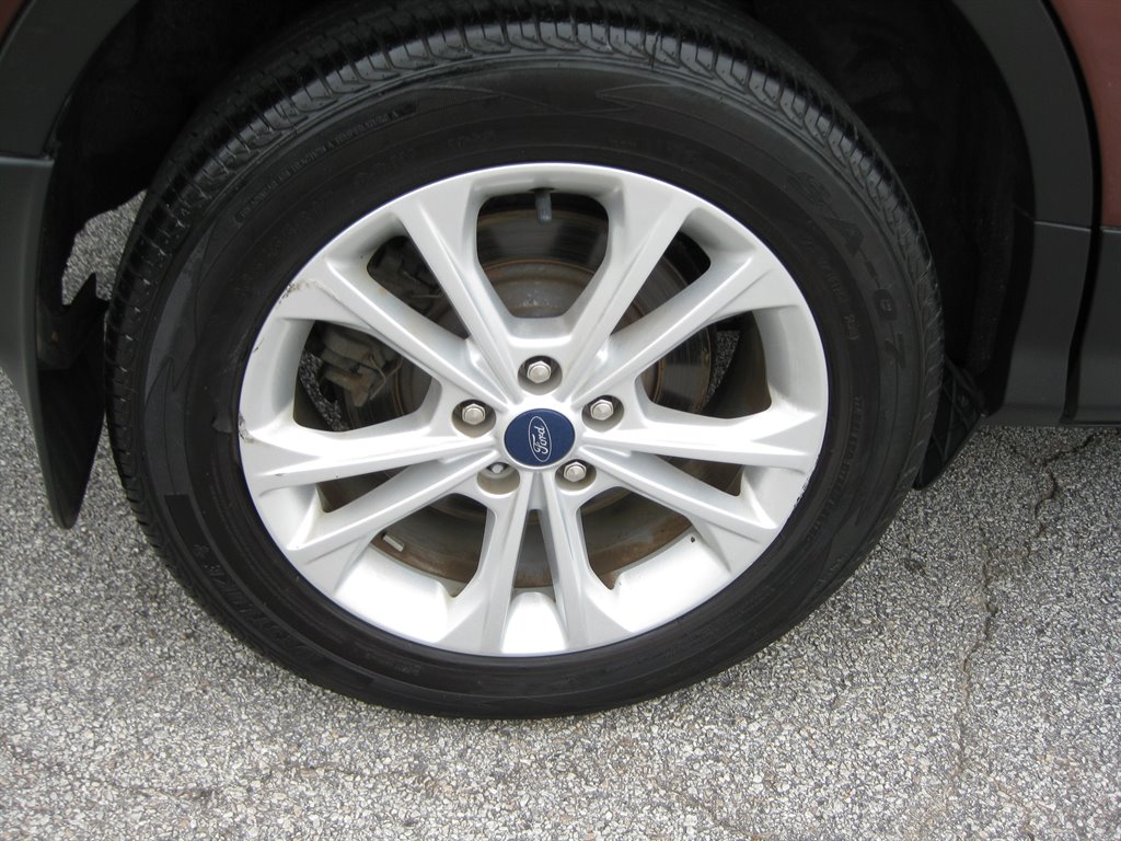 2018 Ford Escape SEL photo