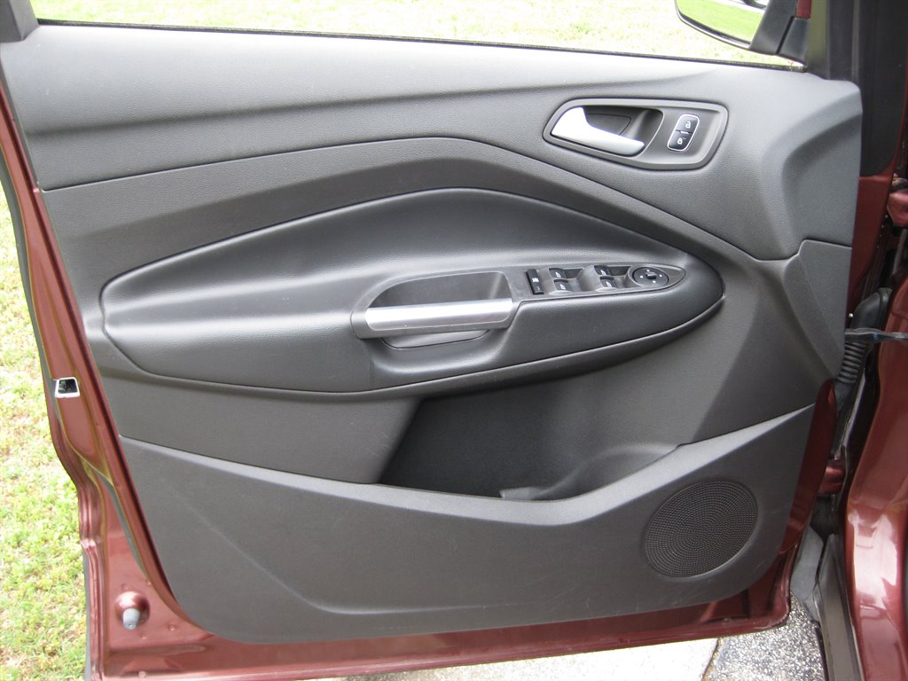 2018 Ford Escape SEL photo