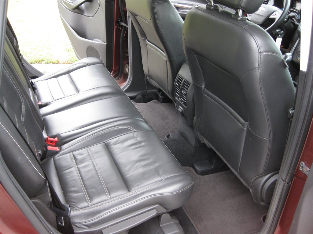 2018 Ford Escape SEL photo