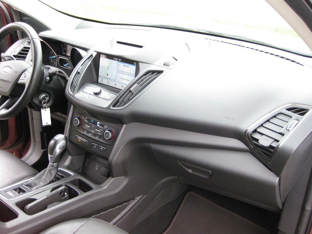 2018 Ford Escape SEL photo