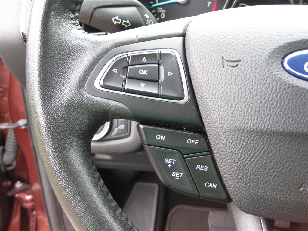 2018 Ford Escape SEL photo