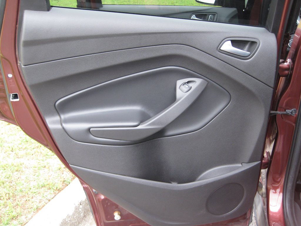 2018 Ford Escape SEL photo