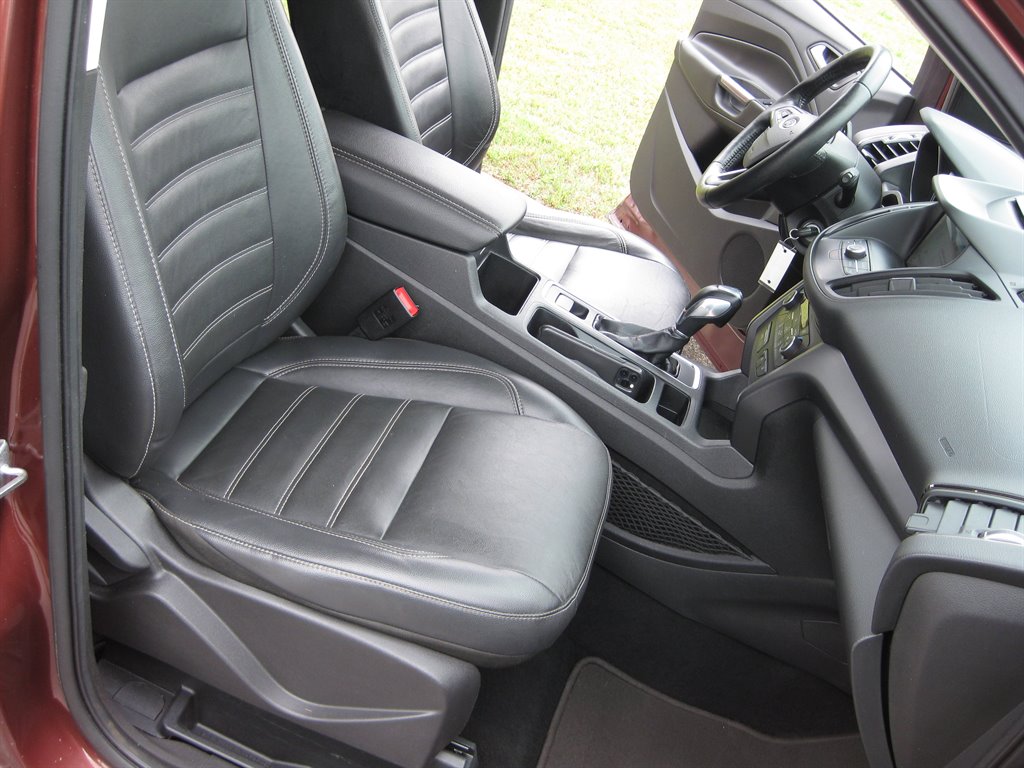 2018 Ford Escape SEL photo