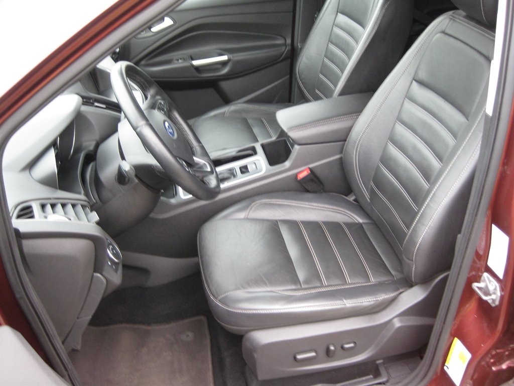 2018 Ford Escape SEL photo