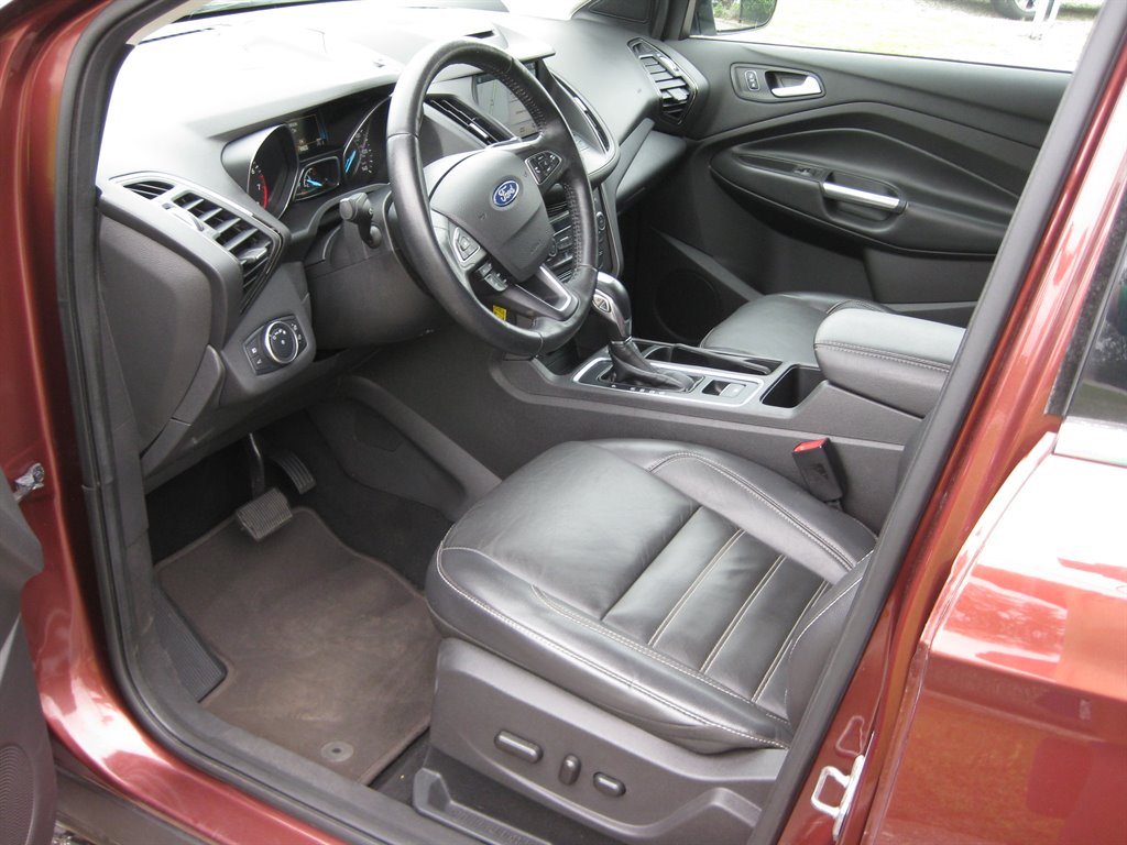 2018 Ford Escape SEL photo