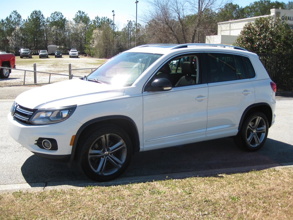 2017 Volkswagen Tiguan Sport With Navigatio photo