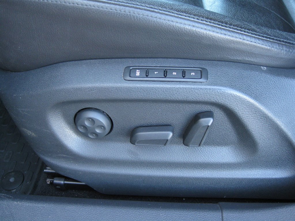 2017 Volkswagen Tiguan Sport With Navigatio photo
