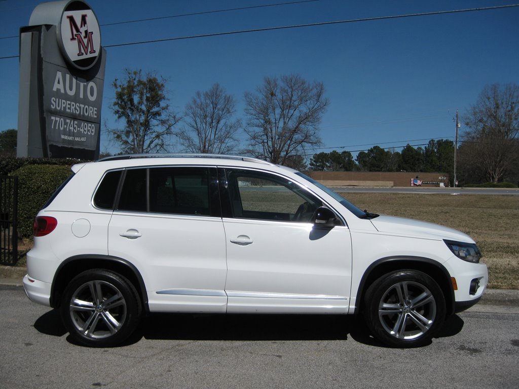 2017 Volkswagen Tiguan Sport With Navigatio photo