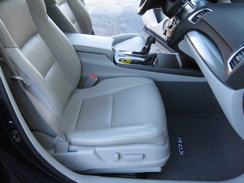 2018 Acura RDX Navigation-Sunroof photo
