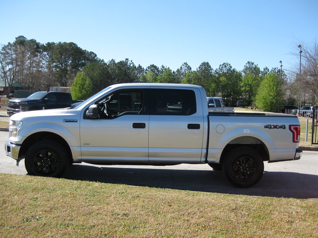 2016 Ford F150 XLT photo