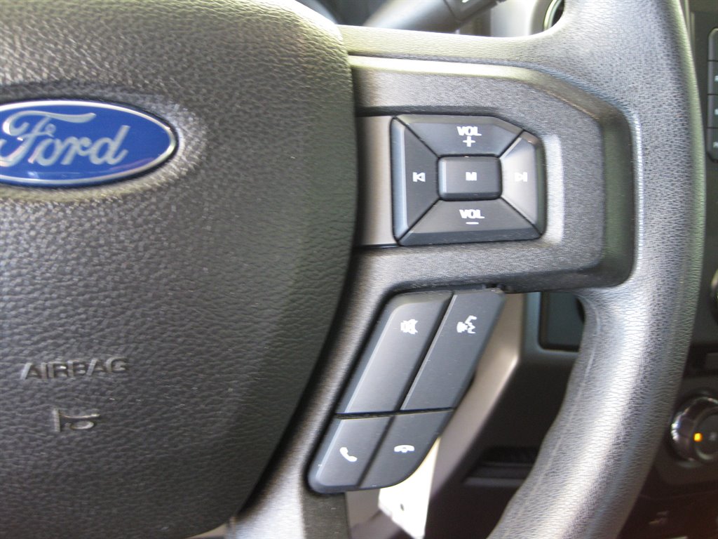 2016 Ford F150 XLT photo