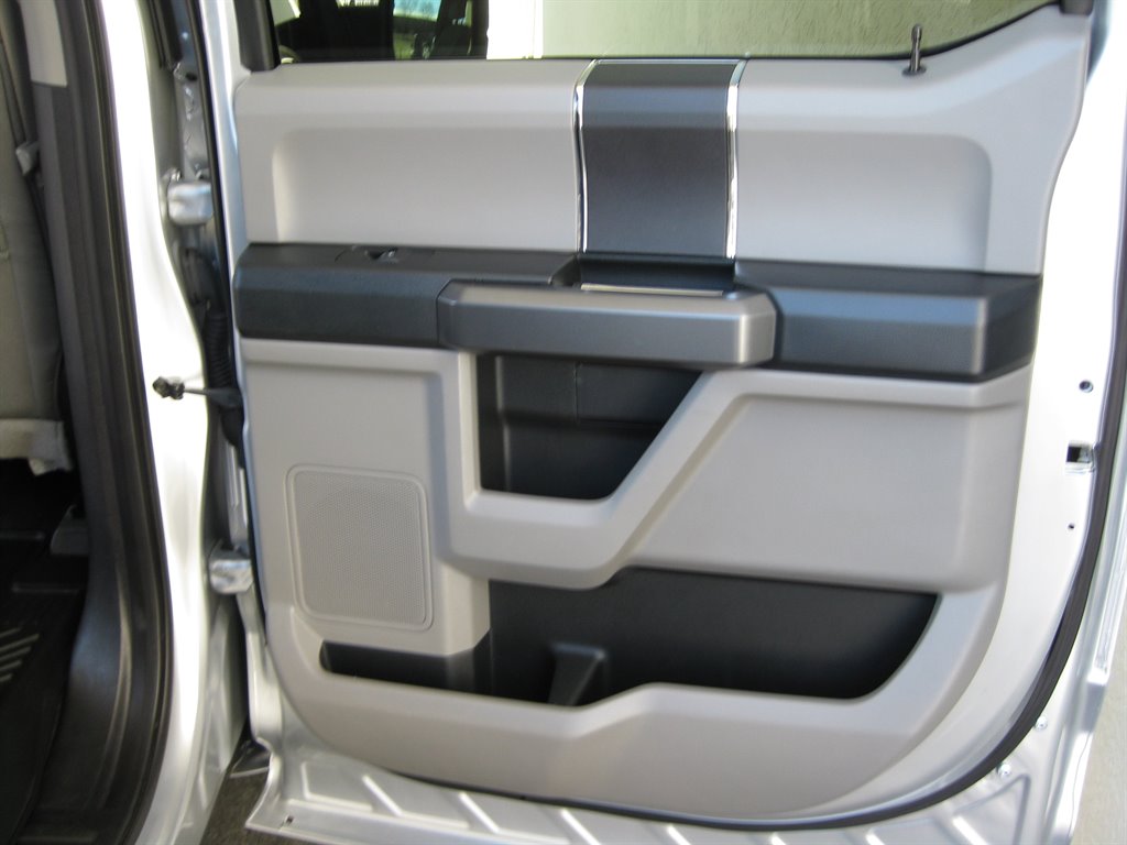 2016 Ford F150 XLT photo