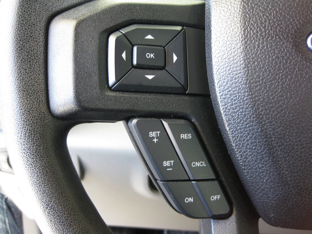 2016 Ford F150 XLT photo