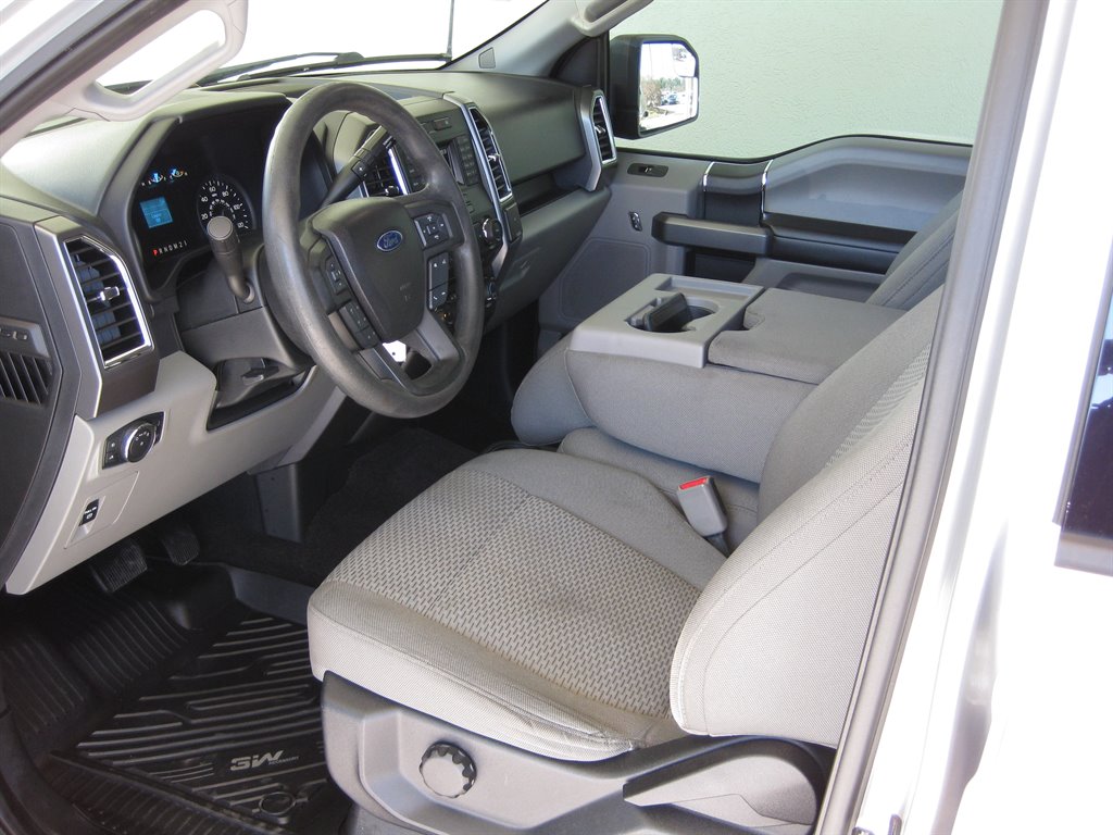 2016 Ford F150 XLT photo