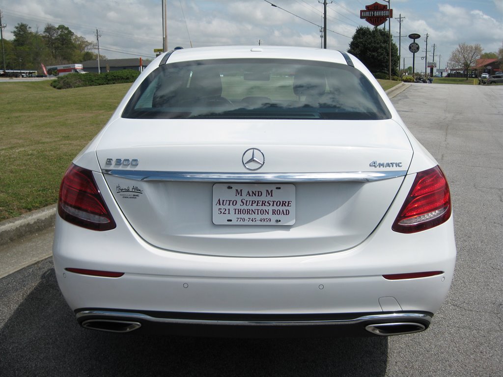 2018 Mercedes-Benz E-Class E300 With Sunroof AN photo
