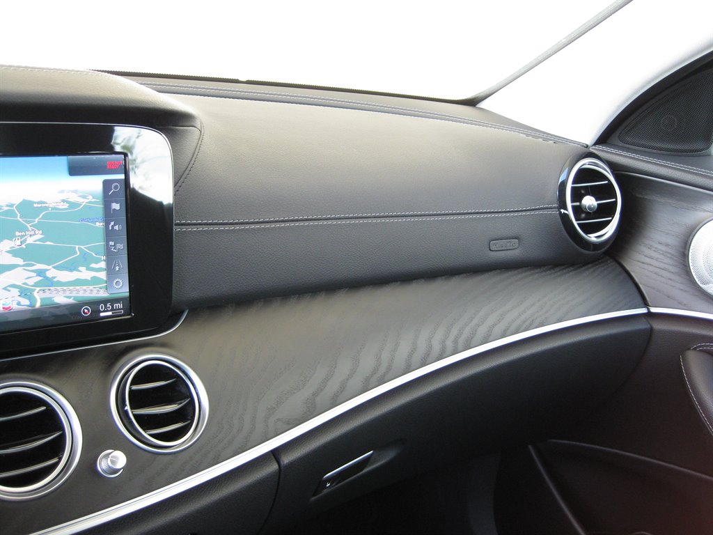 2018 Mercedes-Benz E-Class E300 With Sunroof AN photo