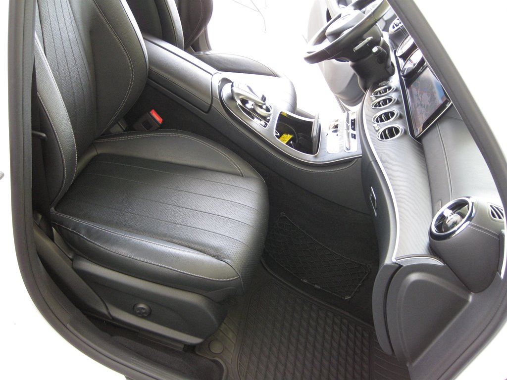 2018 Mercedes-Benz E-Class E300 With Sunroof AN photo