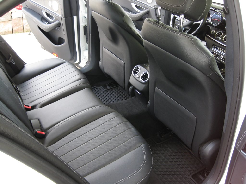 2018 Mercedes-Benz E-Class E300 With Sunroof AN photo