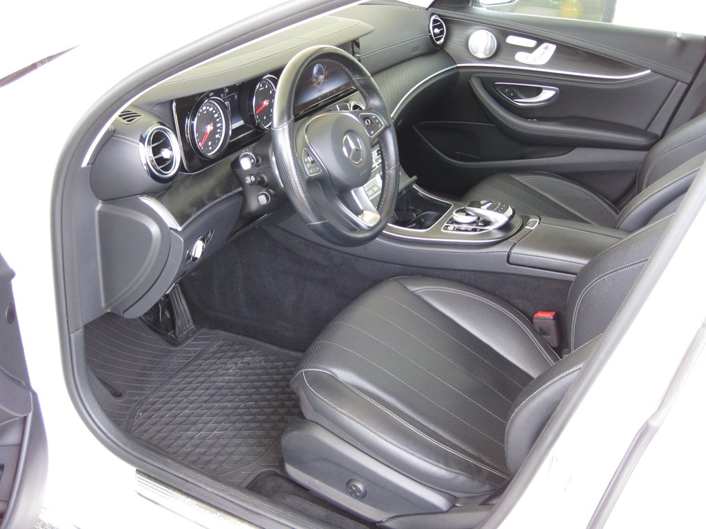 2018 Mercedes-Benz E-Class E300 With Sunroof AN photo