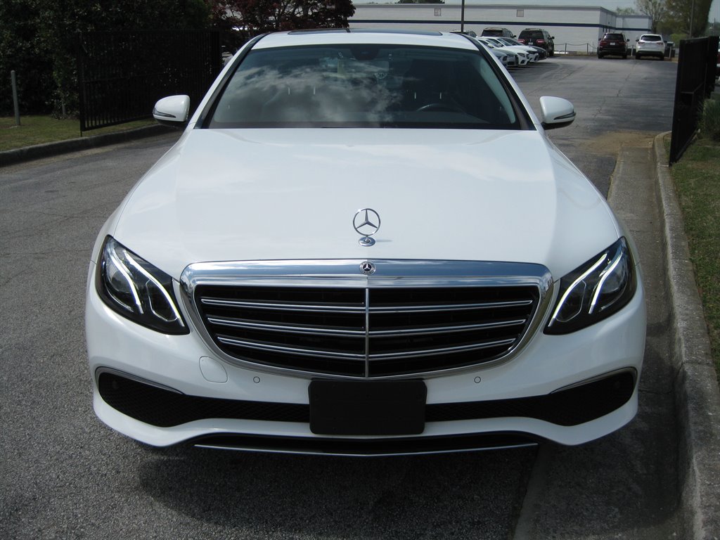 2018 Mercedes-Benz E-Class E300 With Sunroof AN photo