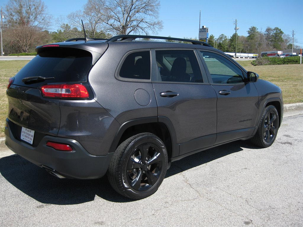 2016 Jeep Cherokee Latitude photo