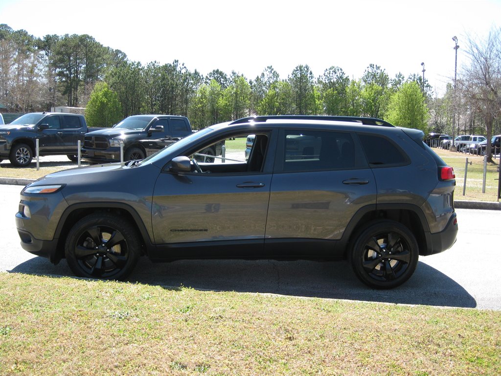 2016 Jeep Cherokee Latitude photo