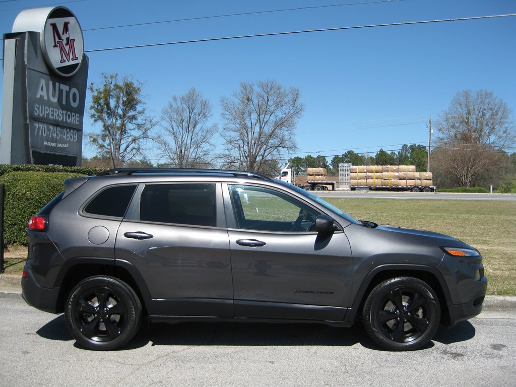 2016 Jeep Cherokee Latitude photo