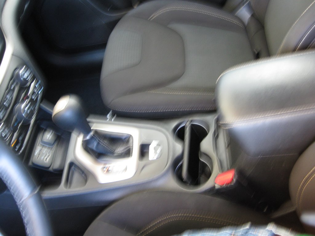 2016 Jeep Cherokee Latitude photo